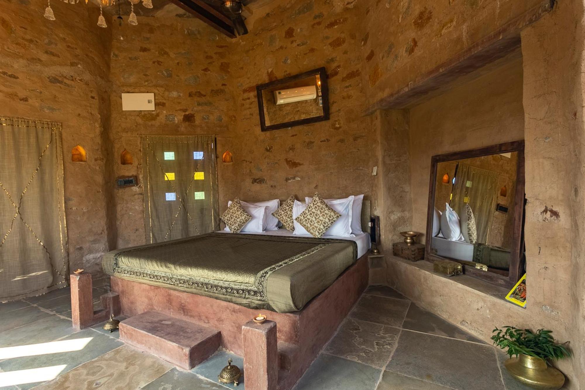Manmatha A Luxury Retreat Bed and Breakfast Udaipur Exterior foto