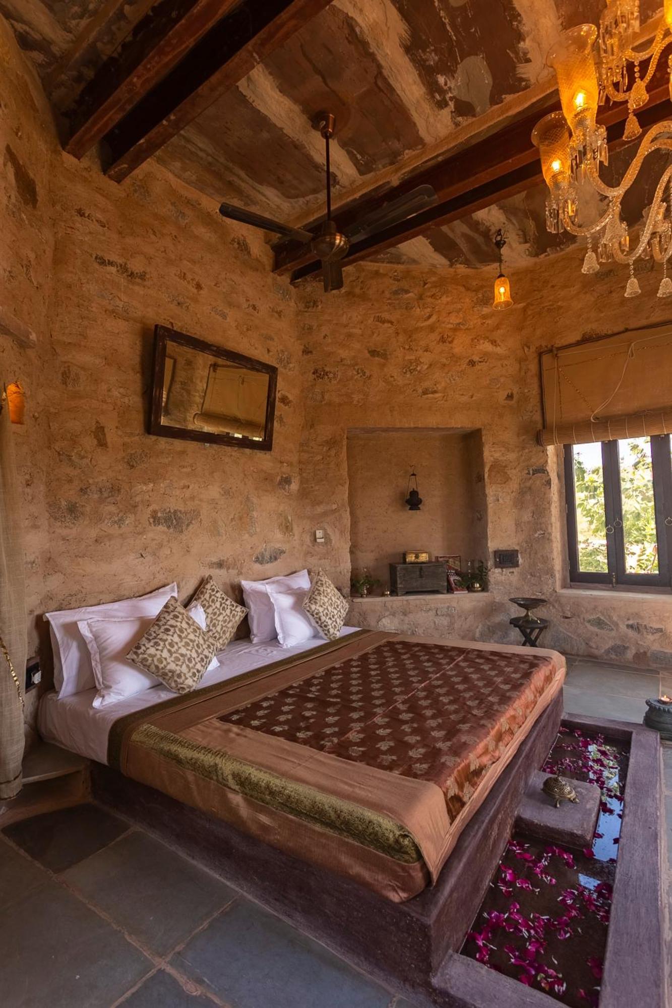 Manmatha A Luxury Retreat Bed and Breakfast Udaipur Exterior foto