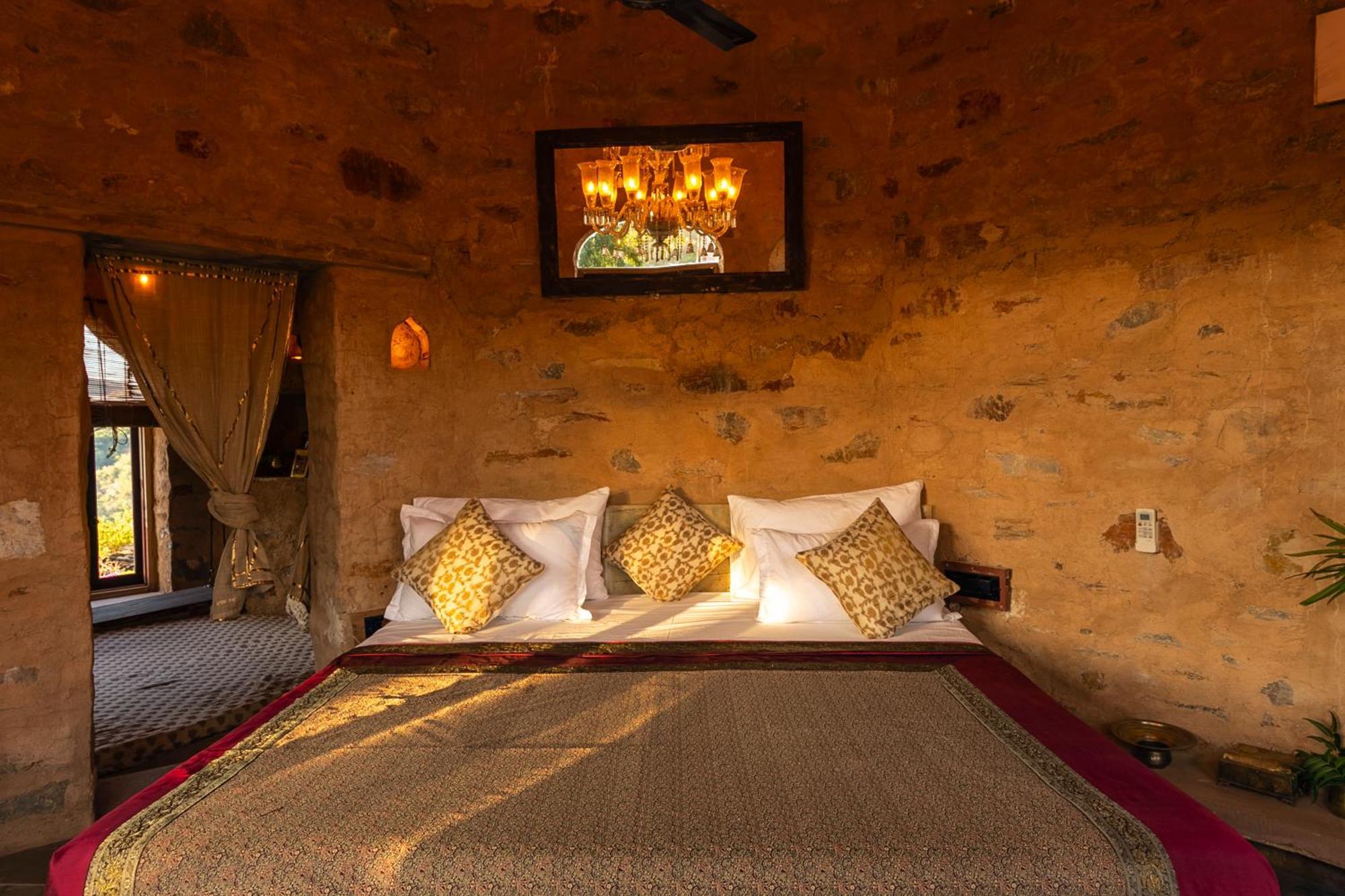 Manmatha A Luxury Retreat Bed and Breakfast Udaipur Exterior foto