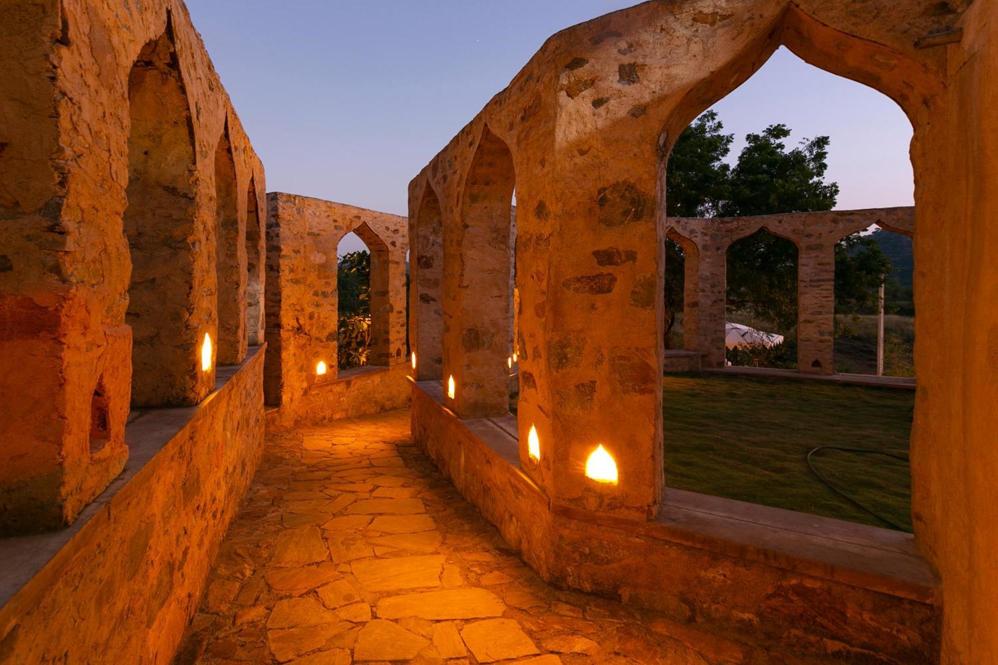 Manmatha A Luxury Retreat Bed and Breakfast Udaipur Exterior foto