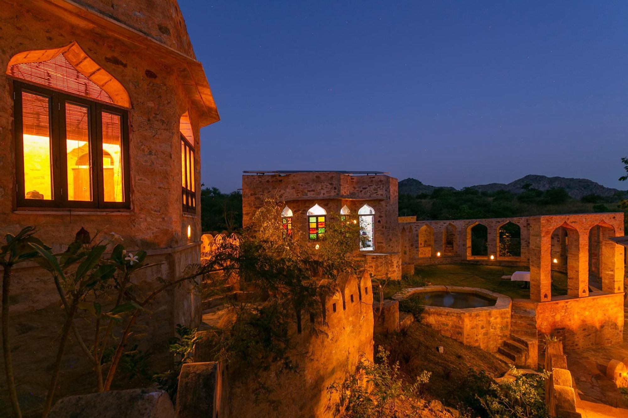 Manmatha A Luxury Retreat Bed and Breakfast Udaipur Exterior foto